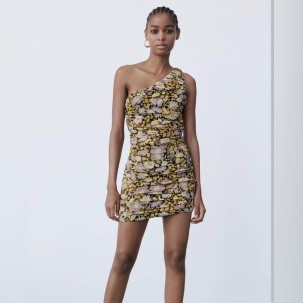 Zara Yellow and White Asymmetrical One-Shoulder Cocktail Dress